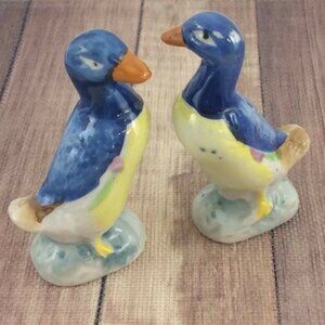 Duck Salt and Pepper Shakers Vintage Ceramic Yellow Breasted Water Bird